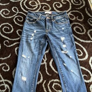 Selling my favorite Cabi boyfriend jeans!